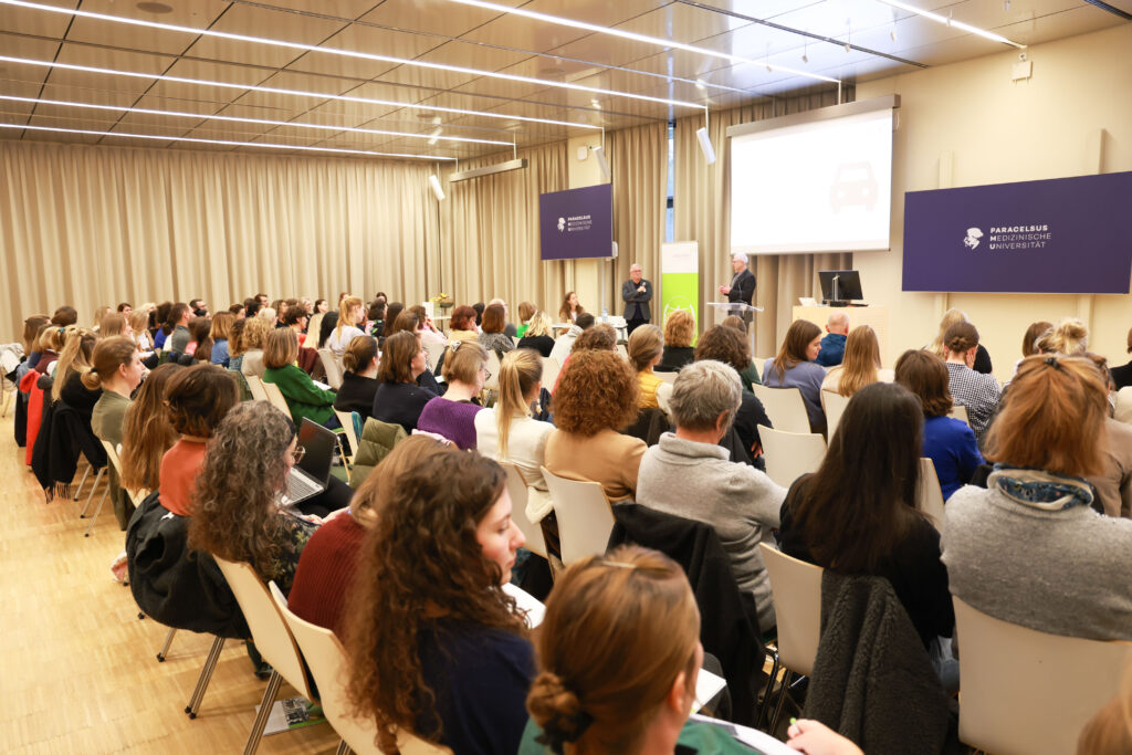 Foto: Einblick in den Hörsaal. © F. Neumayr